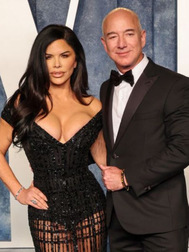 Lauren Sanchez revealed how Jeff Bezos surprised her with an pink diamond engagement ring